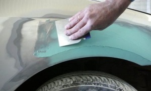 Нанесение шпаклевки на “голый” металл кузова автомобиля